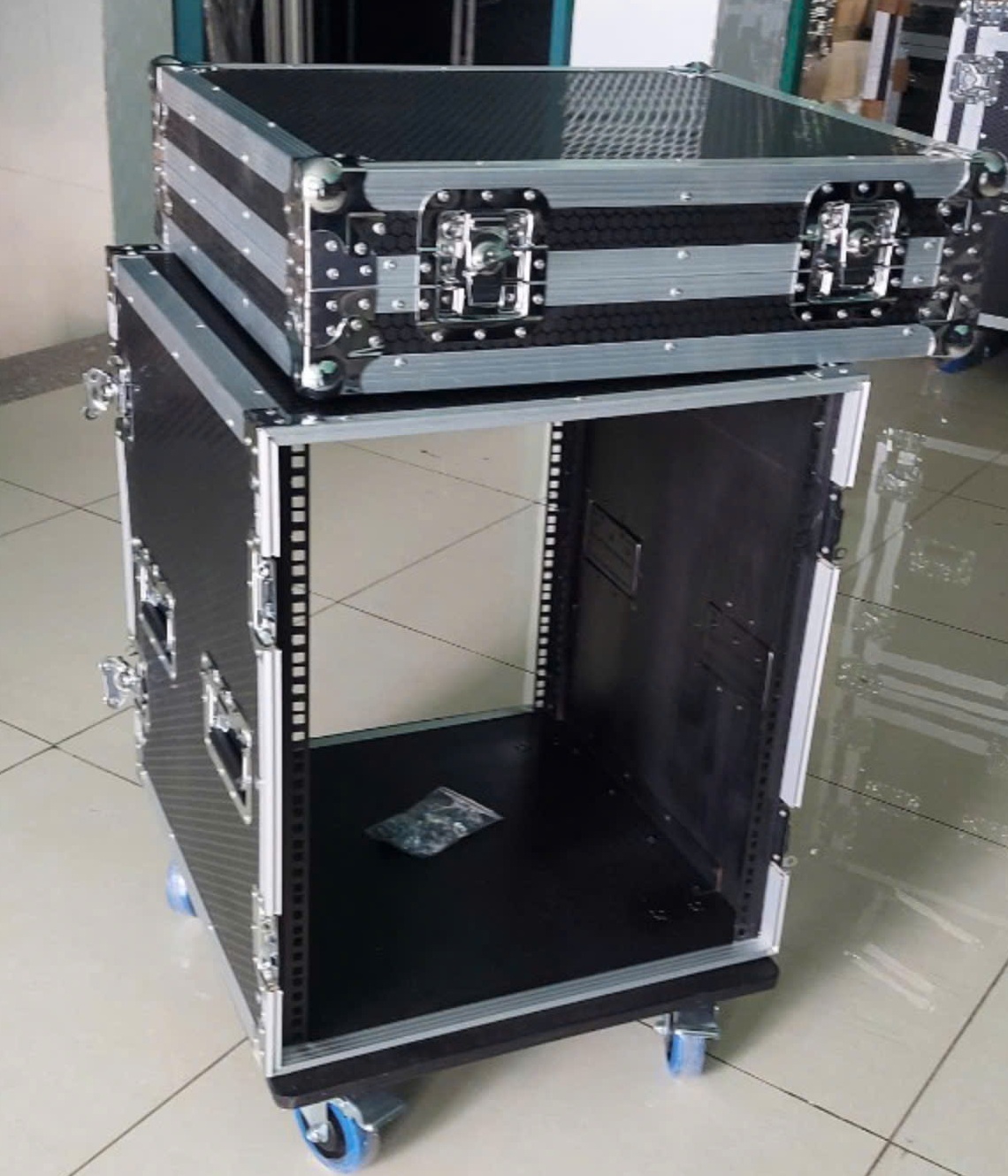 Tủ máy âm thanh 12U