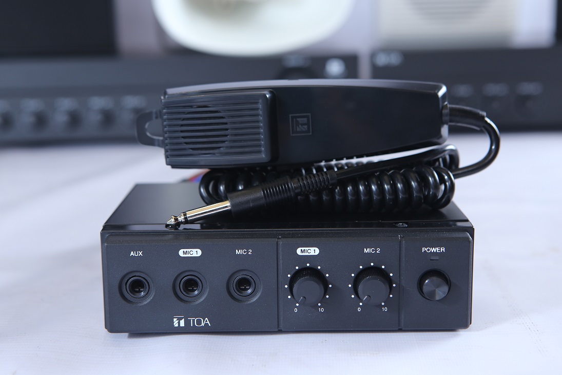 Tăng âm ô tô: Toa CA-160 (tối đa 120W)